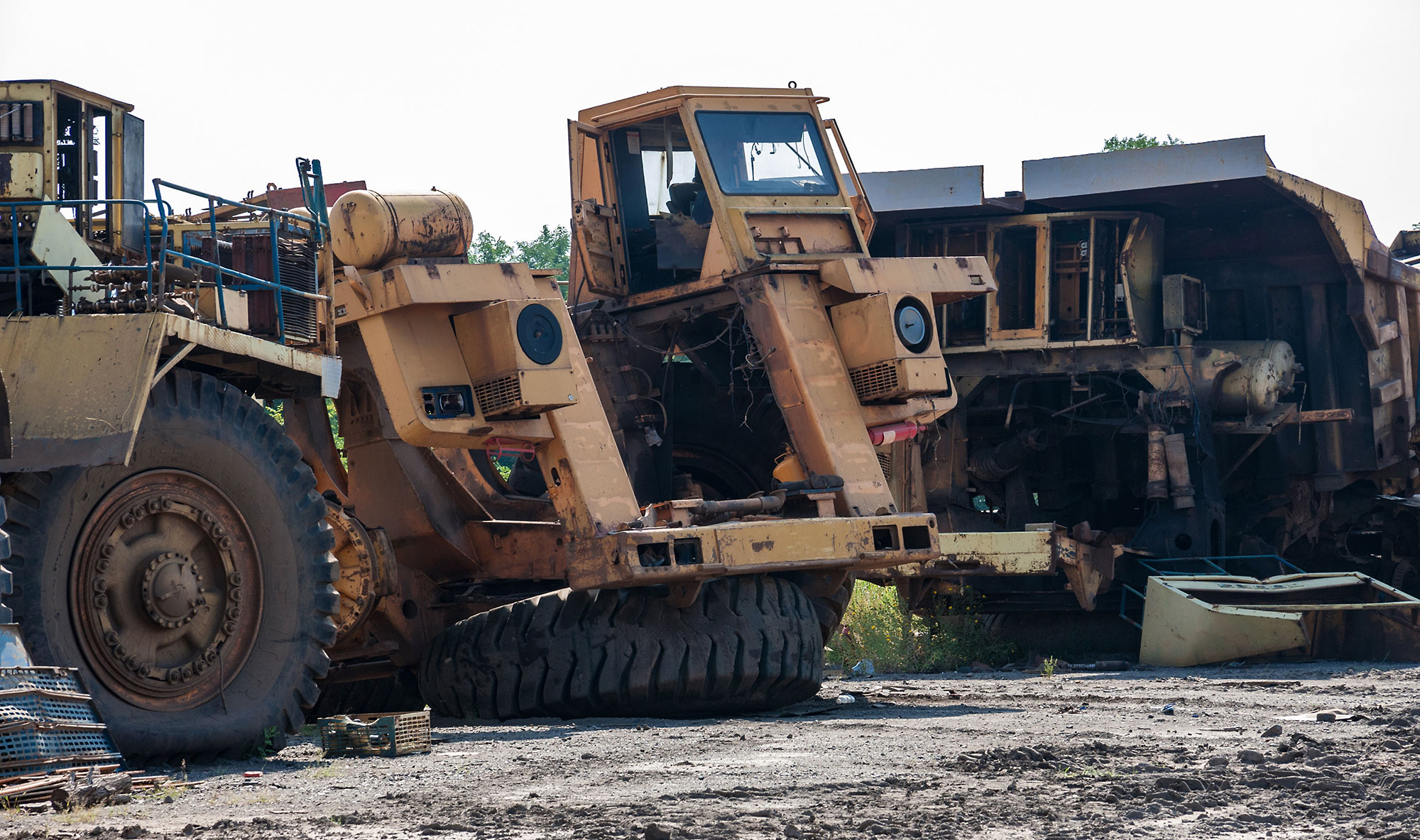 Junk Yard Heavy Equipment