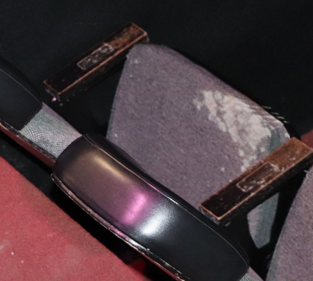 Spill patterns on theatre seat