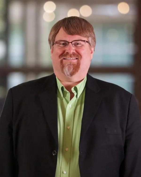 portrait photo of Kenneth